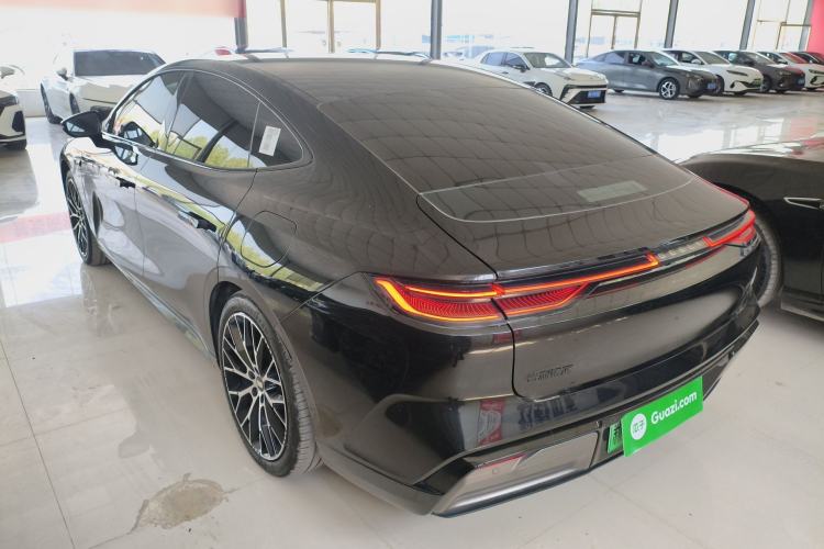 Used Geely Galaxy E8 2024 620 km All-Wheel-Drive Starship Performance Edition
