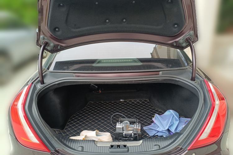 Used Jaguar XJ 2016 XJL 2.0T Two-Wheel-Drive Elegant Business Edition
