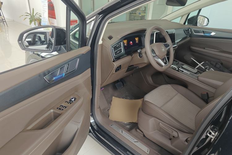 Used Volkswagen Viloran 2024 330TSI Business Edition Driver Seat