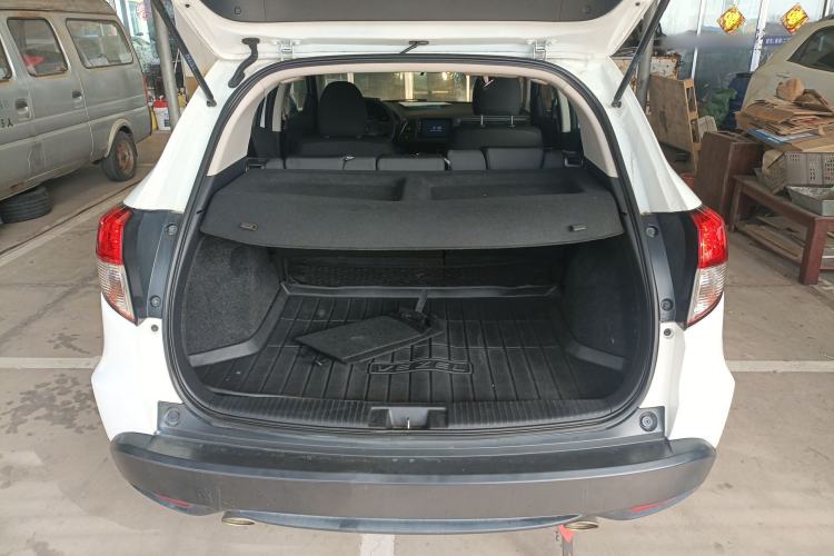 Used Honda Vezel 2019 220 TURBO CVT Elite Edition China VI Trunk