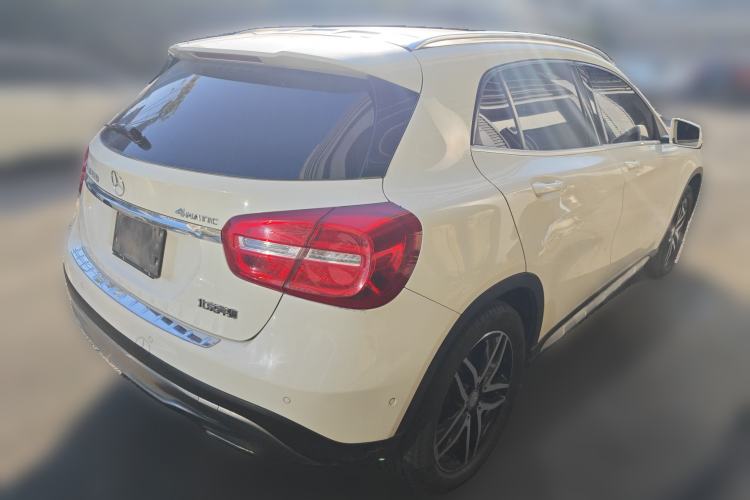 Used Mercedes-Benz GLA 2015 GLA 220 4MATIC Fashion Model
