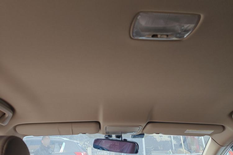 Used Honda CR-V 2010 2.0L manual two-wheel drive urban version