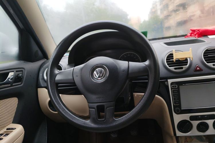 Used Volkswagen Lavida 2013 Classic 1.6L Manual Fashion Edition Steering Wheel