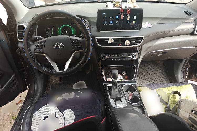 Used Hyundai Tucson 2019 280TGDi Dual-Clutch Two-Wheel Drive Fashion Edition China V Standard Center Console