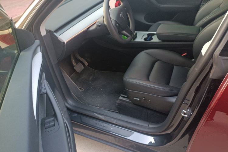 Used Tesla Model Y 2024 Rear-Wheel-Drive Version Driver Seat