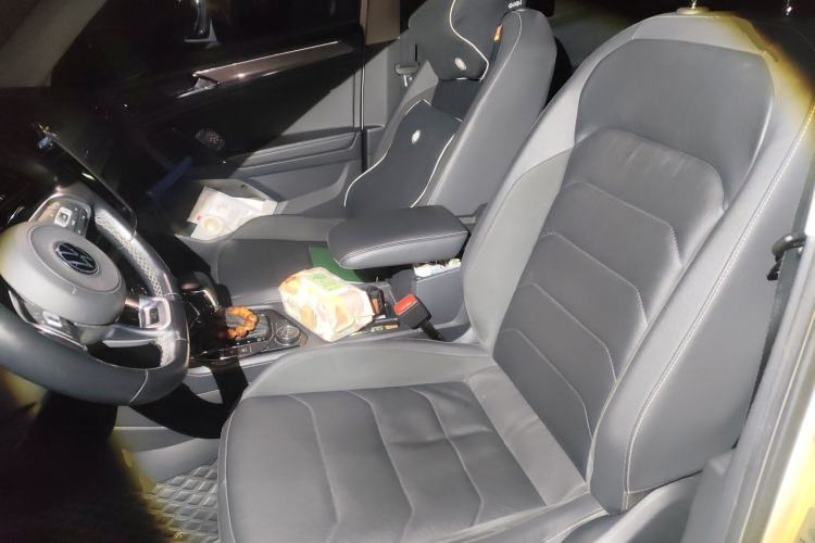 Used Volkswagen Tiguan L 2021 380TSI Automatic All-Wheel Drive R-Line Comfort Plus 7-Seater Left Front Seat