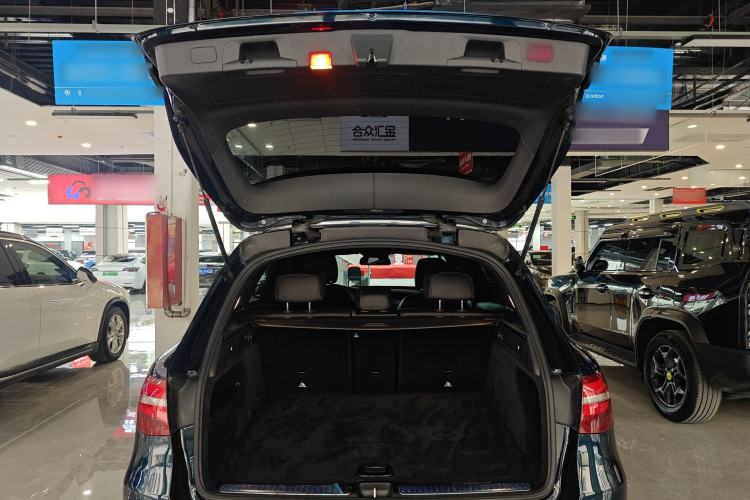 Used Mercedes-Benz GLC 2019 Facelift GLC 260 L 4MATIC Luxury Model Trunk