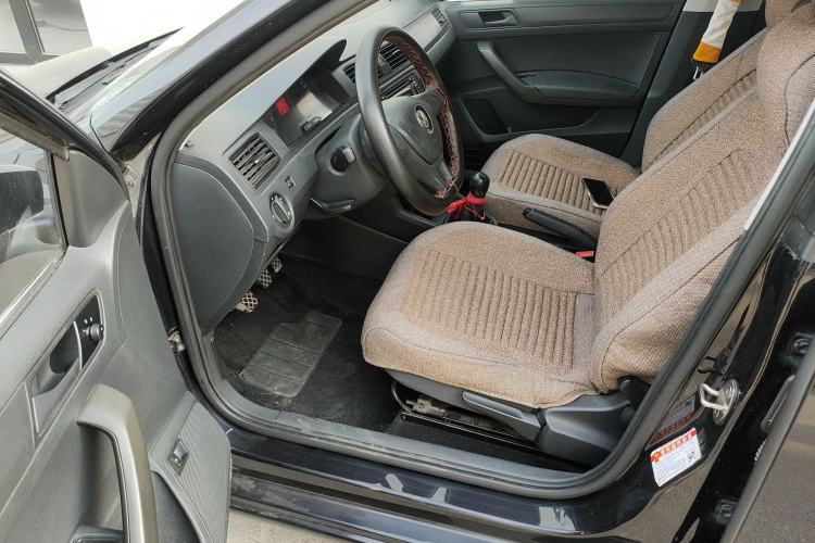 Used Volkswagen Santana 2016 1.4L Manual Fashion Edition
