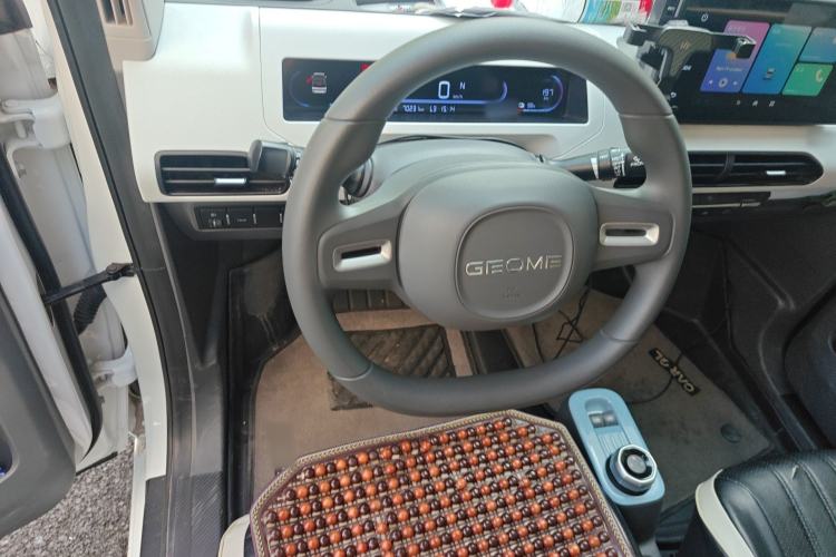 Used Geely Galaxy Panda 2024 Panda Mini 200km Endurance Bear Steering Wheel