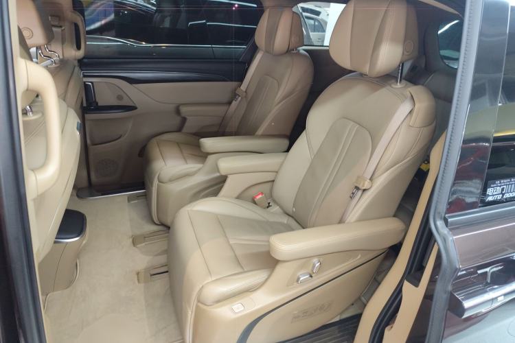 Used Buick GL8 2021 ES Landtrek 653T Luxury Model