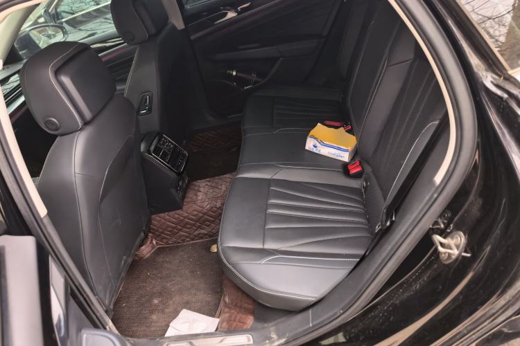 Used Volkswagen Passat 2025 Outstanding Model 380TSI Dragon Glory Edition
