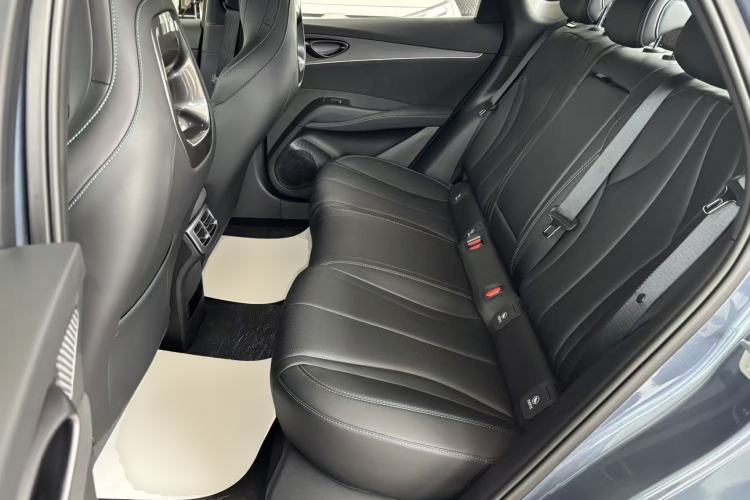 Used BYD Seal 06 New Energy 2025 DM-i Smart Drive 120KM Deluxe Model
