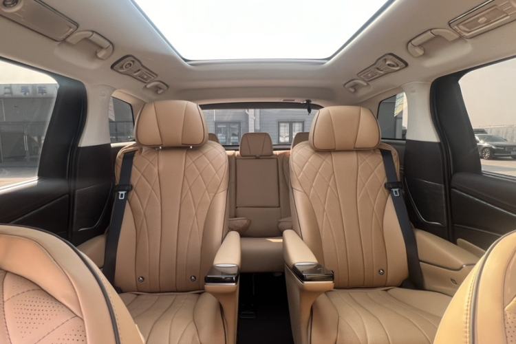 Used Denza D9 2024 EV 620 Premium Model