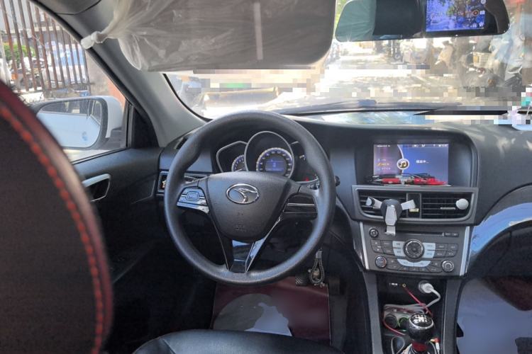 Used Soueast V6 Lingshi 2014 1.5T Manual Qukong Edition
