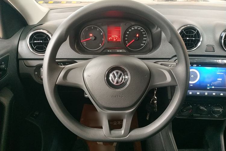 Used Volkswagen Jetta 2019 Dream Edition 1.4L Manual Fashion Version
