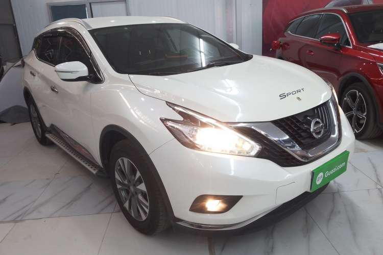 Used Nissan Murano 2021 2.5L XE Two-Wheel Drive Elite Edition Exterior 2