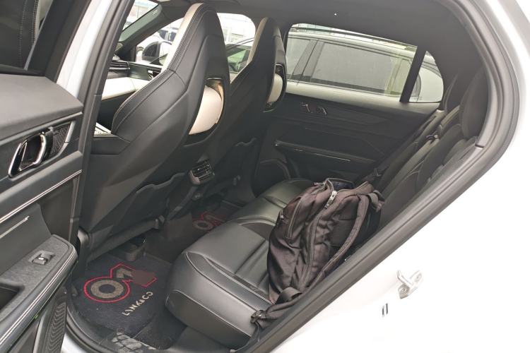 Used Lynk & Co 01 EM-P 2023 1.5TD EM-P Dawn Edition