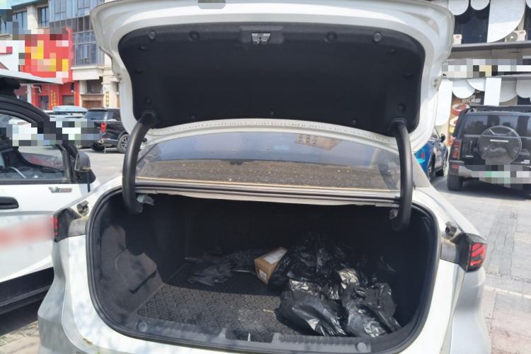 Used Geely Galaxy L6 2023 60km AIR Trunk