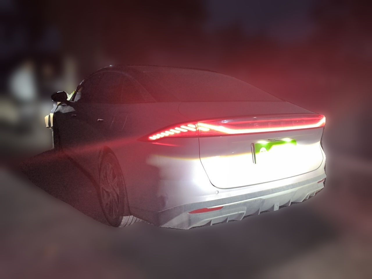 Geely Galaxy L6 2024 125km Creative Edition — снимка 4