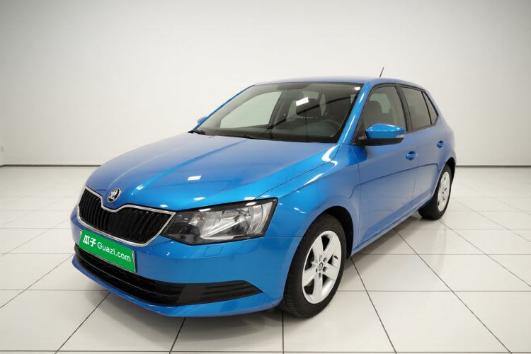 Used Skoda Fabia 2016 1.4L Automatic Car Enjoy Edition Front Left 45 Deg