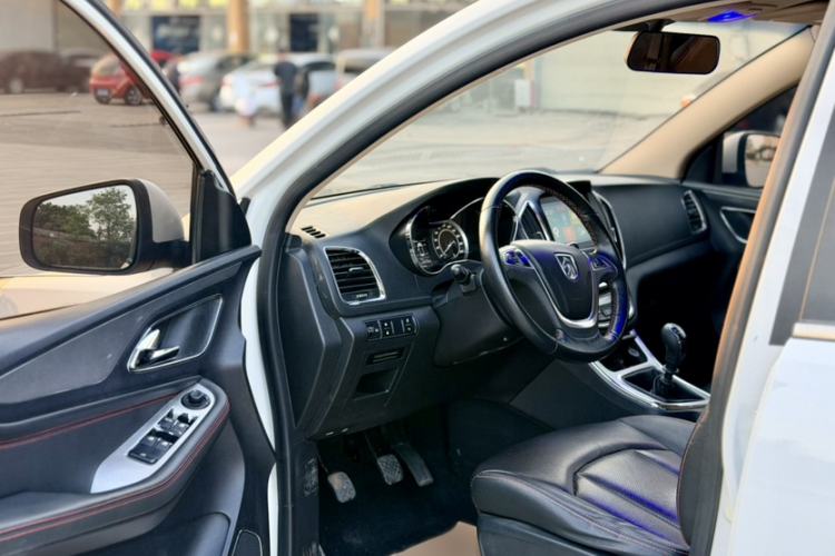 Used Baojun 560 2016 1.8L Manual Luxury Edition