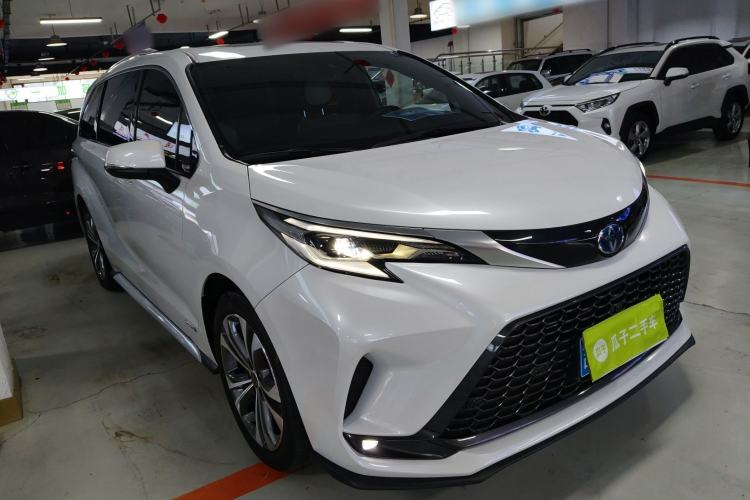 Used Toyota Granvia 2023 2.5L Hybrid Prestige PLUS Edition Front Right 45 Deg