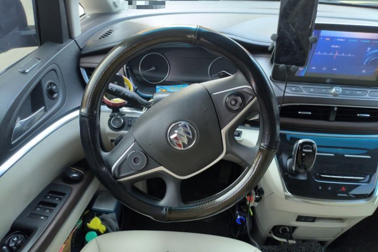 Used Buick GL8 2022 Land Cruiser Executive Class 652T Comfort Model
