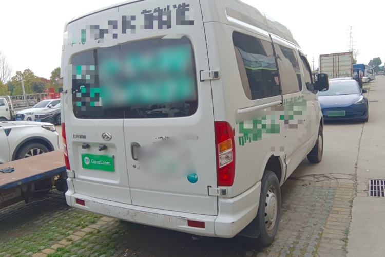 Used SAIC MAXUS Xintu V80 2021 2.0T AMT Classic Aoyuntong Short Wheelbase Mid-Roof 5/6-Seater
