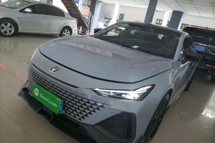 Used CHANGAN UNI-V 2022 2.0T Leading-Speed Edition