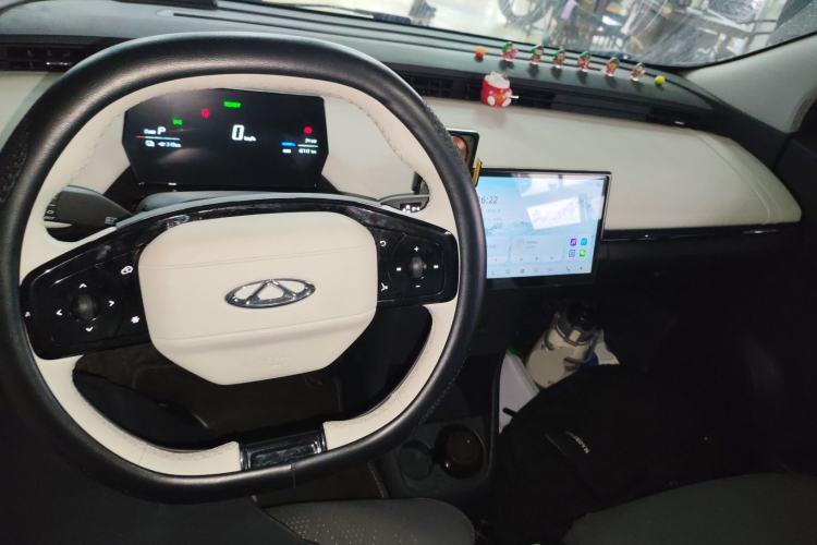 Used Chery QQ Little Ant 2024 Edition Youth Version 321 km Beloved Version 29.23 kWh Center Console