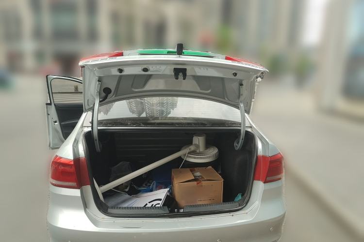 Used Volkswagen Santana 2013 1.4L Manual Fashion Edition Trunk