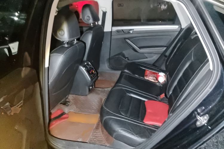 Used Volkswagen Passat 2017 330TSI DSG Luxury Edition
