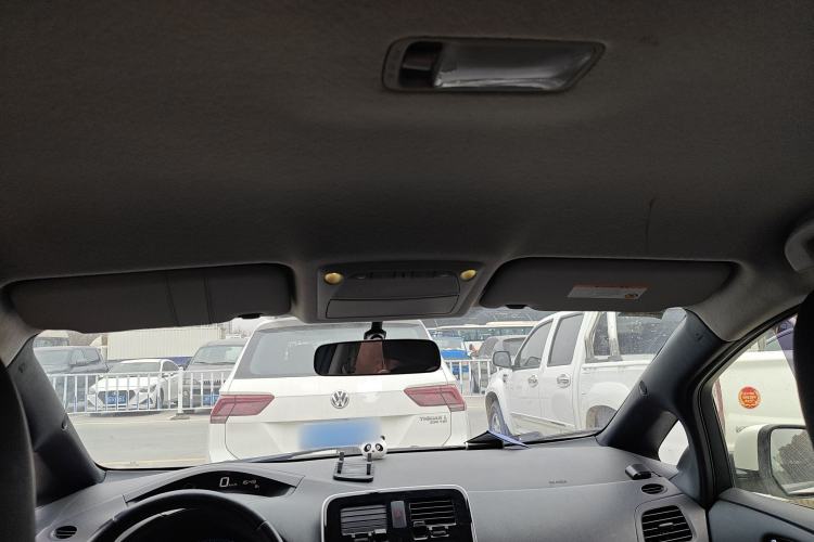 Used Venucia Leaf 2014 Navigation Version 6.6 KW