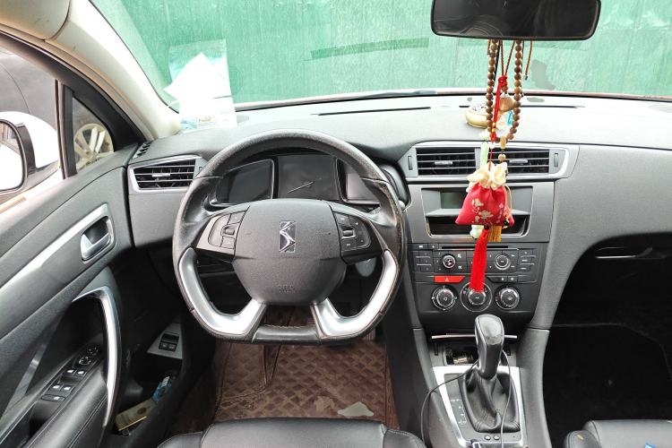 Used DS 5LS 2015 1.6T Comfort Edition THP160
