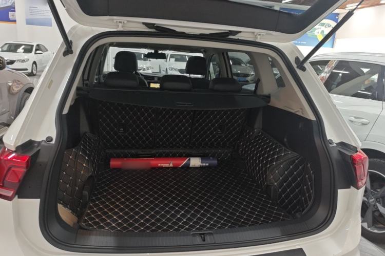 Used Volkswagen Tiguan L 2020 330TSI Automatic Two-Wheel Drive Panoramic Comfort Edition China VI Standard
