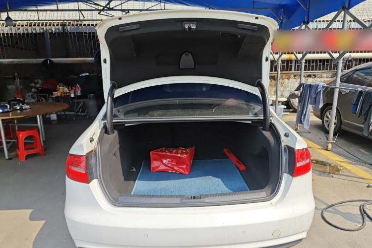 Used Audi A4L 2016 30 TFSI Collector's Edition Automatic Comfort Model Trunk