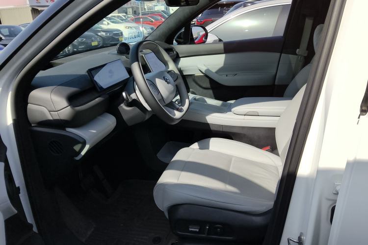 Used Nio ES6 2024 75 kWh Left Front Seat