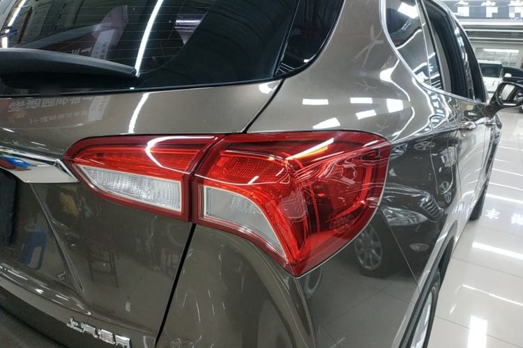 Used Buick Envision 2018 28T Four-Wheel Drive Luxury Model
