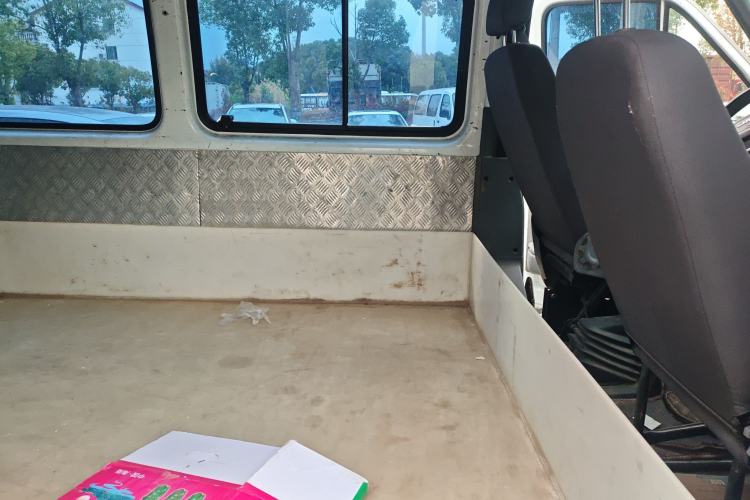 Used JMC Transit 2019 2.8T Commercial Version Long Wheelbase Mid-Roof 6-Seater Rear Single Tire China VI Emission Standard – JX493
