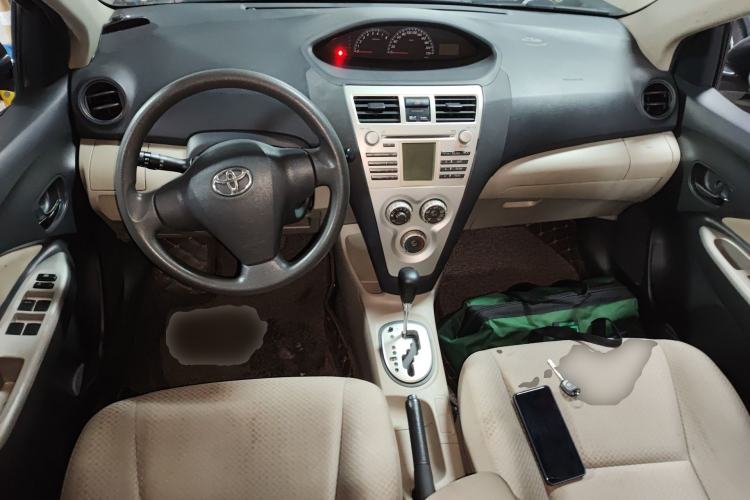 Used Toyota Vios 2008 1.6L GL-i Special Edition AT Center Console
