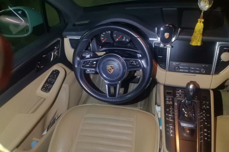 Used Porsche Macan 2016 Macan 2.0T Steering Wheel