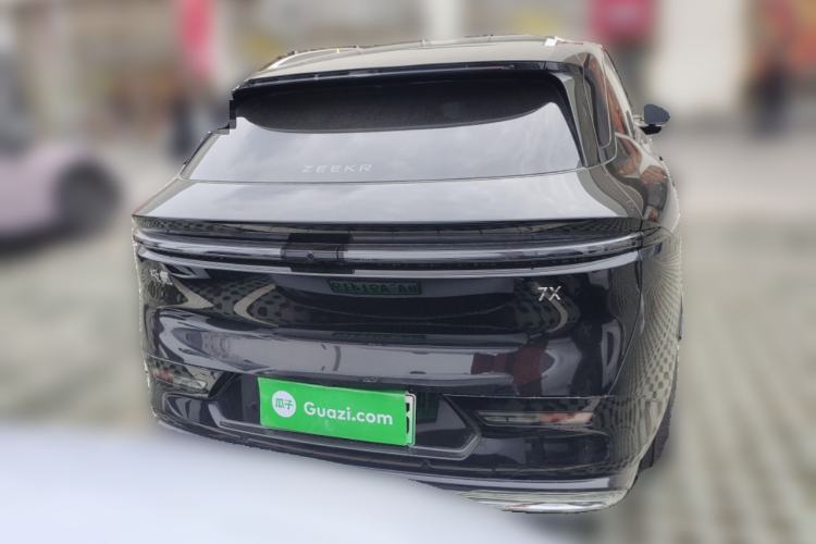 Used Zeekr 7X 2025 100 kWh Long-Range Rear-Wheel Drive with Intelligent Driving Features
