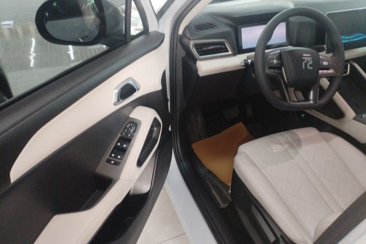 Used BYD Yuan UP 2024 301KM Leading Edition