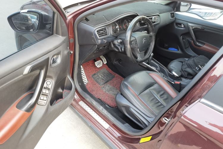 Used Citroen C3-XR 2015 1.6THP Automatic Flagship Model
