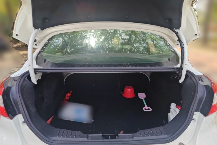 Used Ford Focus 2012 Sedan 1.6L Automatic Fashion Edition
