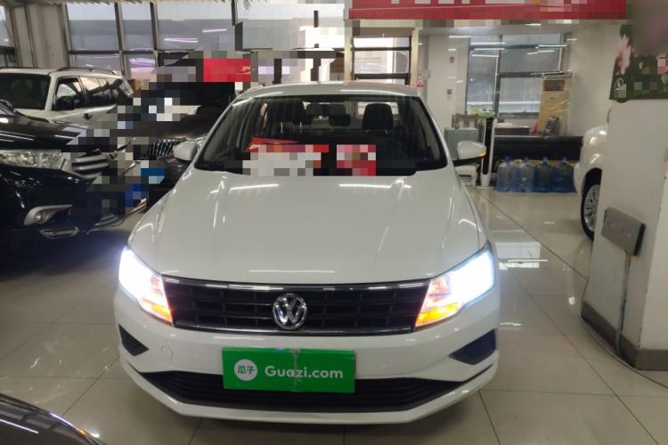 Used Volkswagen Jetta 2017 1.5L Manual Fashion Edition
