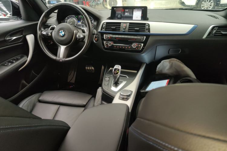 Used BMW 1 Series 2018 M140i Center Console