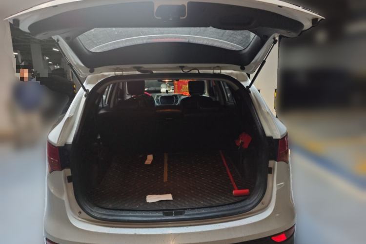 Used Hyundai Santa Fe 2013 2.4L Automatic 4x4 Prestige Edition
