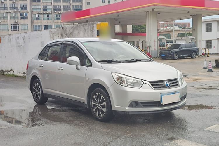 Used Venucia D50 2013 1.6L Automatic Fashion Edition
