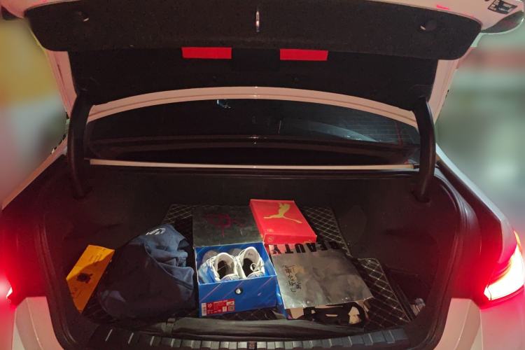 Used BMW i3 2022 eDrive 35 L Trunk